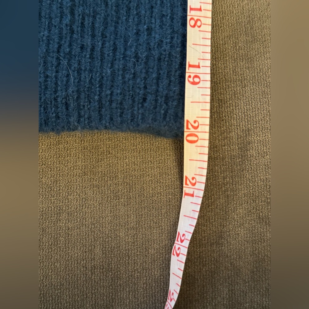 NEW. J Crew women’s sweater. - Picture 4 of 4